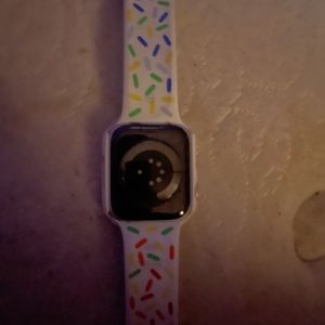 Apple Watch Series 8 44mm I need it gone